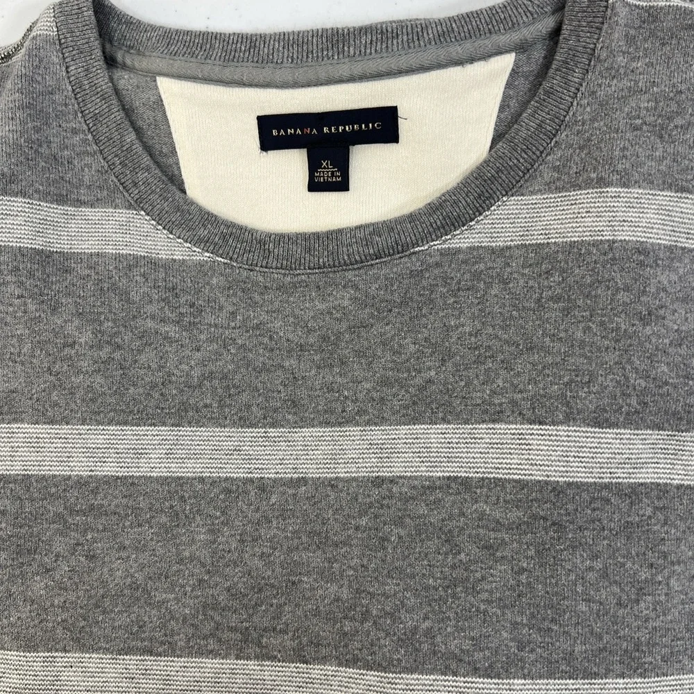 Banana Republic Men's Gray Striped Long Sleeve Pullover Knit Soft Shirt Size XL